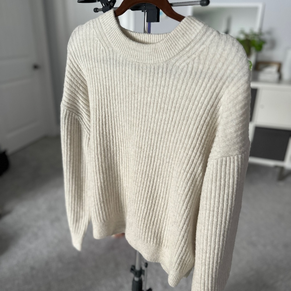 H&M Cream Ribbed Wool Blend Crew Neck Sweater | Classic | Basic | Winter - Picture 4 of 10